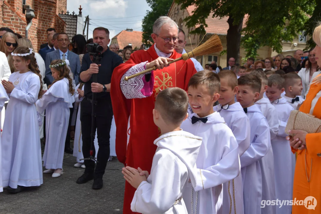 Uroczystość Pierwszej Komunii Świętej w parafii farnej w Gostyniu