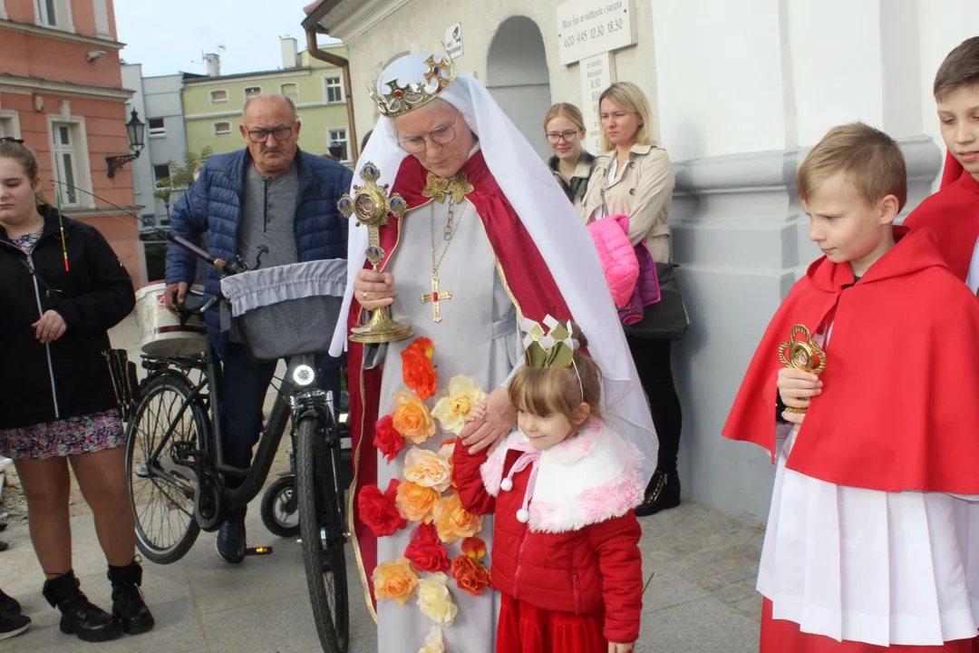 Marsz Wszystkich Świętych w parafii św. Marcina w Jarocinie