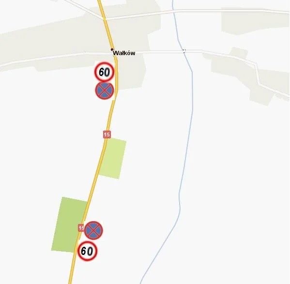 Wałków - droga krajowa nr 15 przy cmentarzu