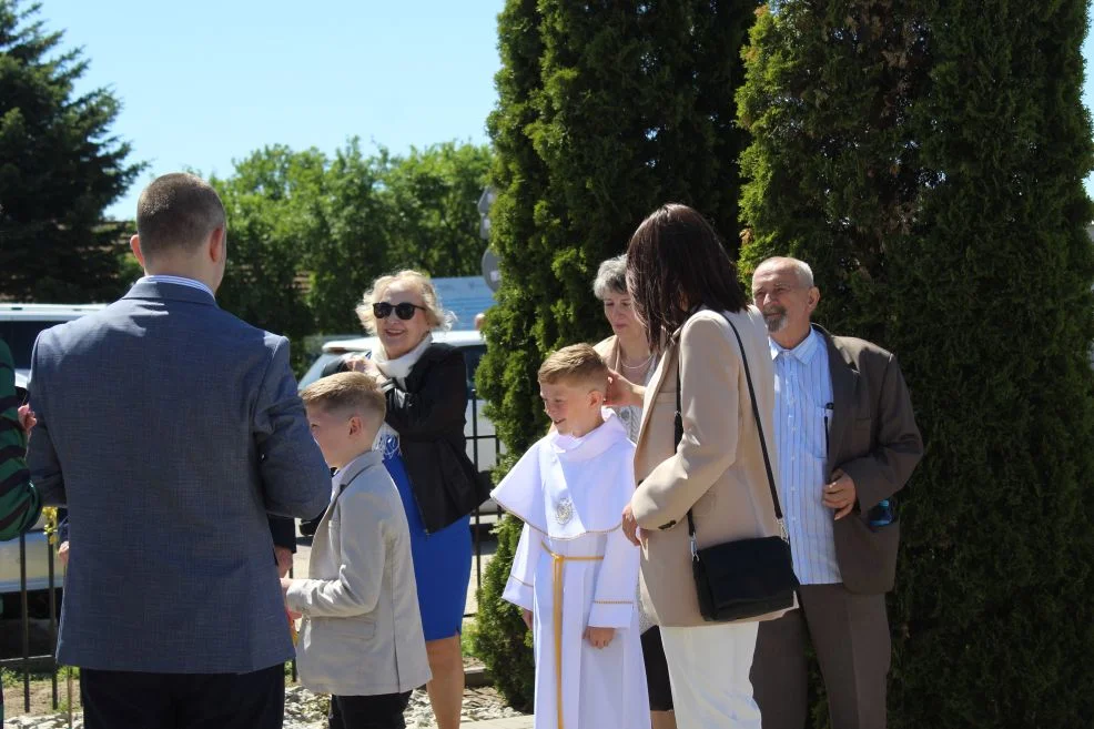 Pierwsza Komunia Święta w parafii Matki Bożej Fatimskiej w Jarocinie