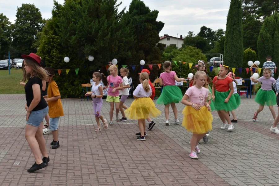 Festyn w szkole w Kwileniu