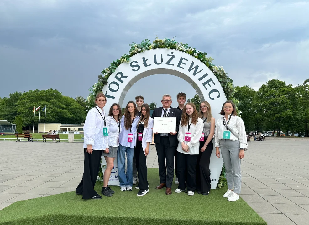 Młodzież z ZSOiZ w Krobi zdobyła Srebrnego Wilka w Olimpiadzie Zwolnieni z Teorii 2024