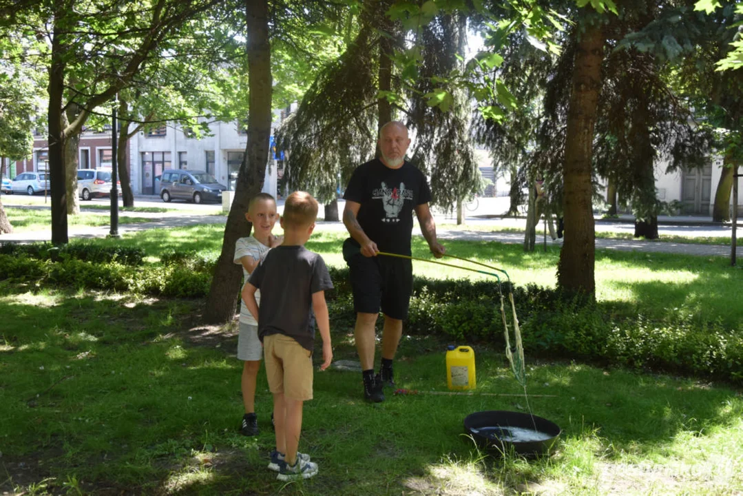 Lokalni Wy-Twórcy w akcji - na kilka godzin do życia przywrócili planty w Gostyniu