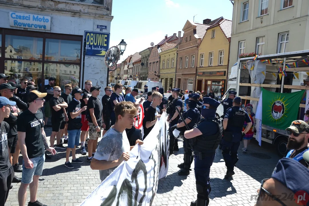 Marsz Równości i kontrmanifestacje w Rawiczu