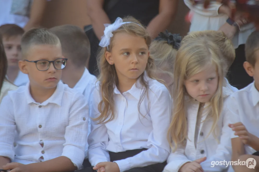 Rozpoczęcie roku szkolnego 2025/2025 w szkole podstawowej w Krobi