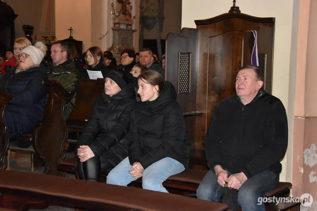 Chór Słowiki 60 - koncert kolęd w kościele na Zdzieżu w Borku Wlkp.