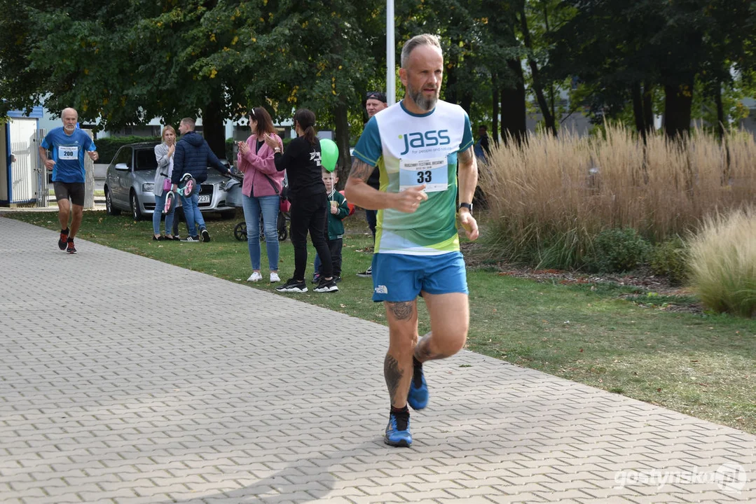 Ponad 100 zawodników na starcie. II Rodzinny Festiwal Biegowy w Gostyniu