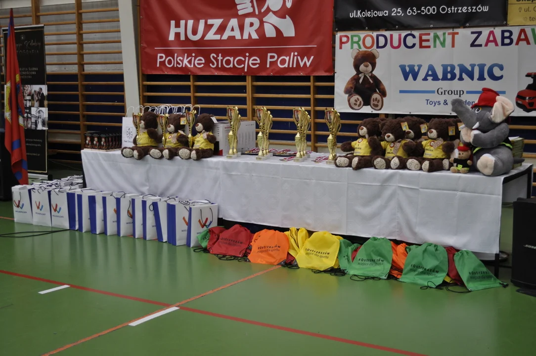 OSP Dzięczyna na Halowym Turnieju Sportowo-Pożarniczym MDP w Ostrzeszowie