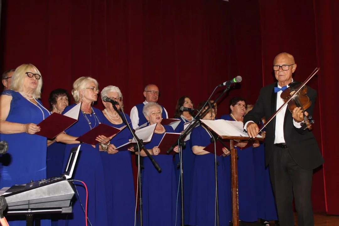 Uroczystość Matki Bożej Cieleckiej w parafii św. Małgorzaty w Cielczy z zawierzeniem KGW z gminy Jarocin