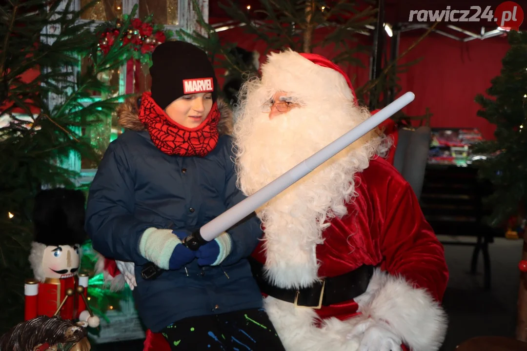 Spotkanie ze Świętym Mikołajem na Rawickim Jarmarku Bożonarodzeniowym