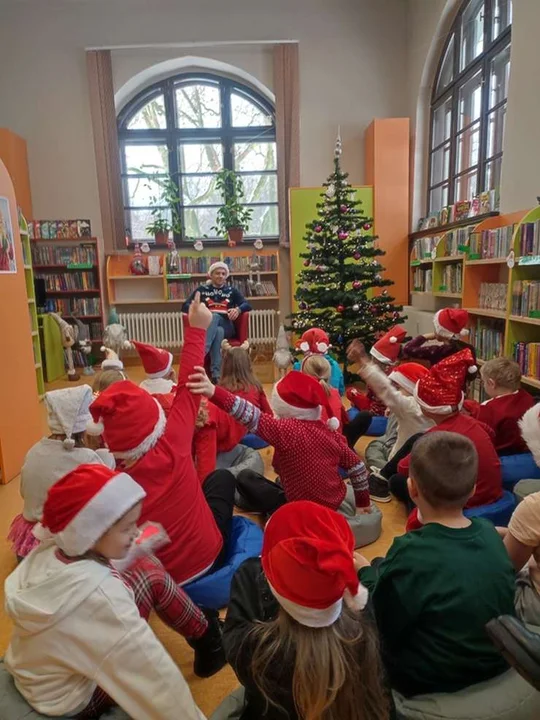 „Mikołajkowe Czytanie” w Bibliotece Publicznej Miasta i Gminy Jarocin