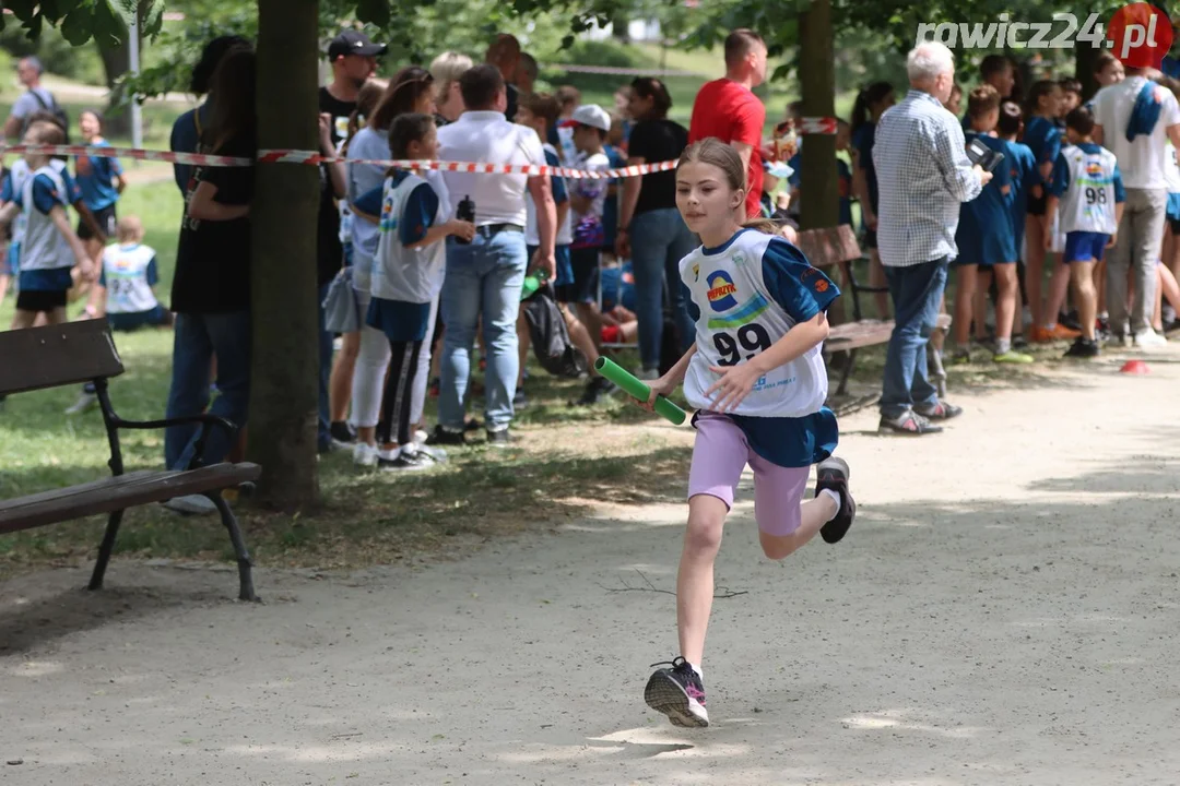 Sztafety szkolne w ramach 24h Rawickiego Festiwalu Sportu