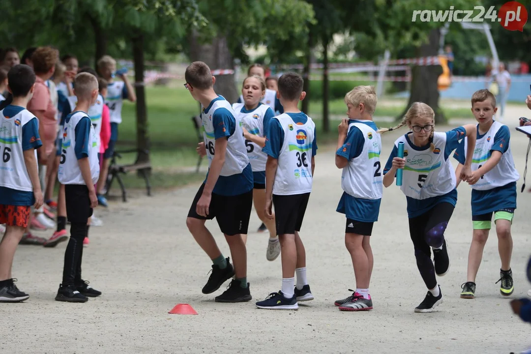 Sztafety szkolne w ramach 24h Rawickiego Festiwalu Sportu