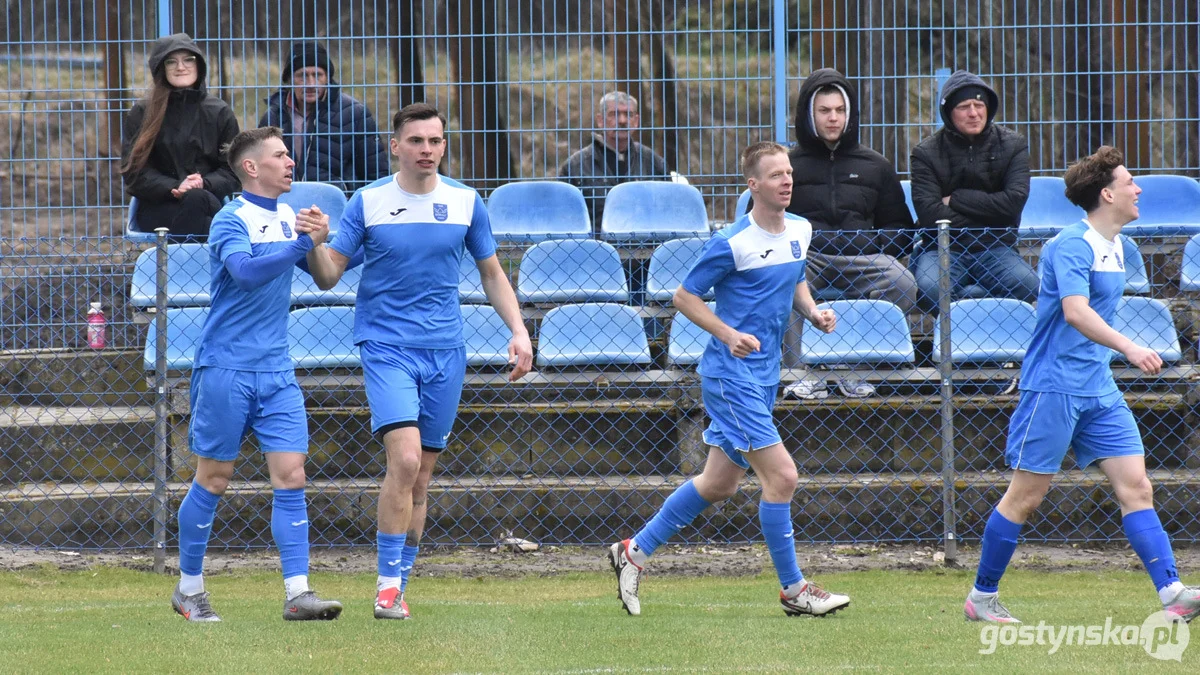 Korona Piaski - Zefka Kobyla Góra 2 : 2