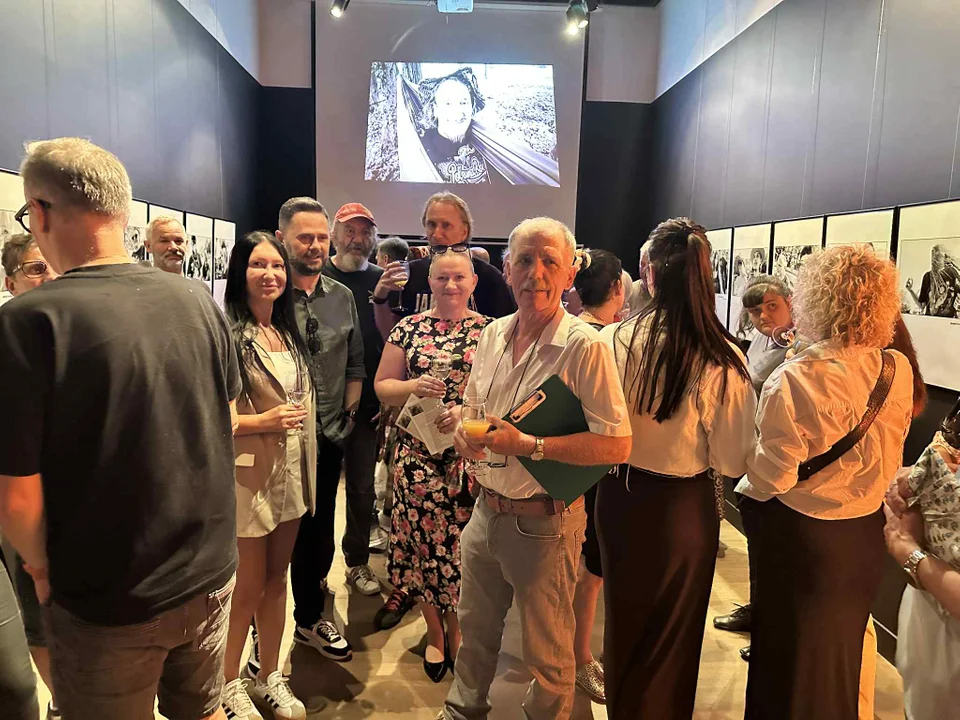 Wernisaż wystawy fotografii Franka Roosendaala "W drodze razem z muzyką rockową"