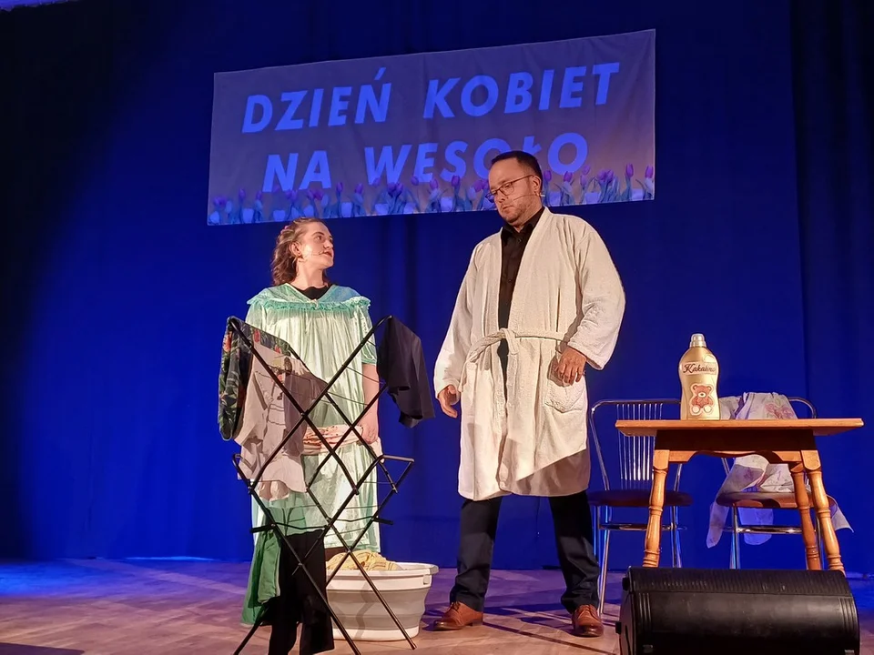 Śmiech i owacje na stojąco. Tak w Rozdrażewie świętowano Dzień Kobiet [ZDJĘCIA]