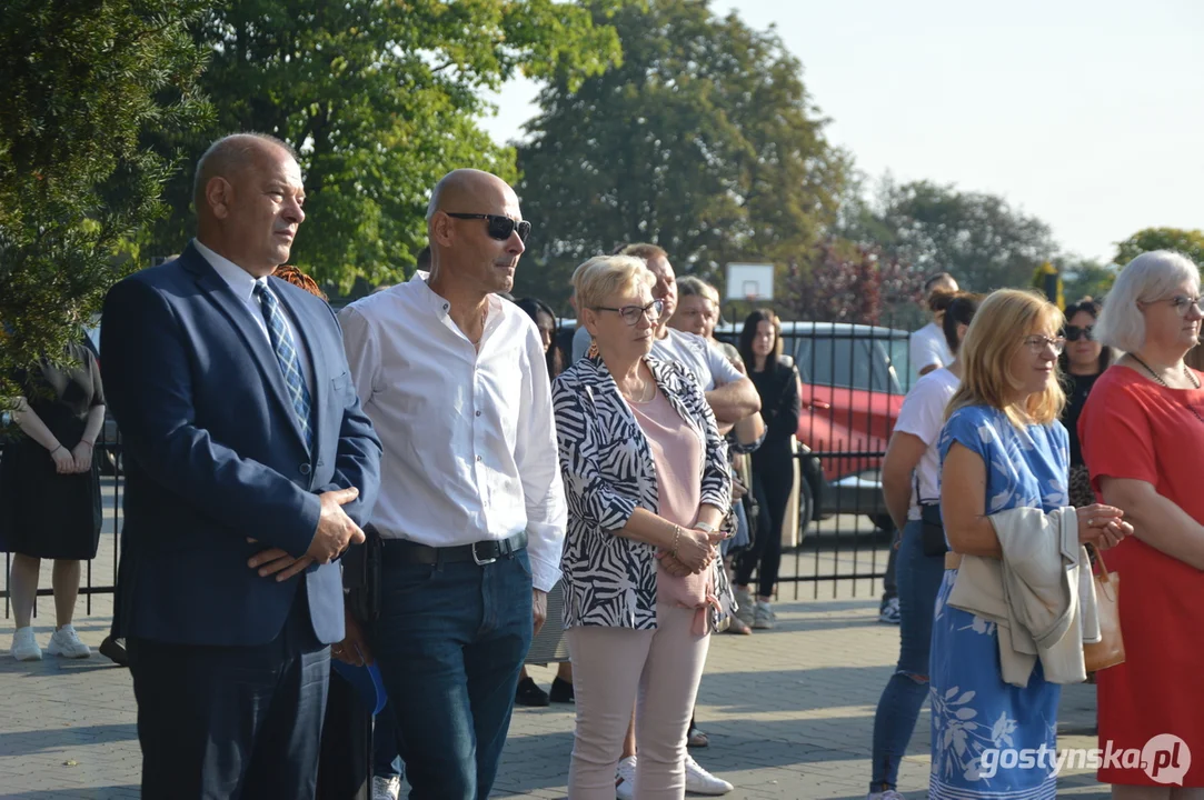 Rozpoczęcie roku szkolnego w szkole podstawowej nr 3 im. Przemysława II w Gostyniu