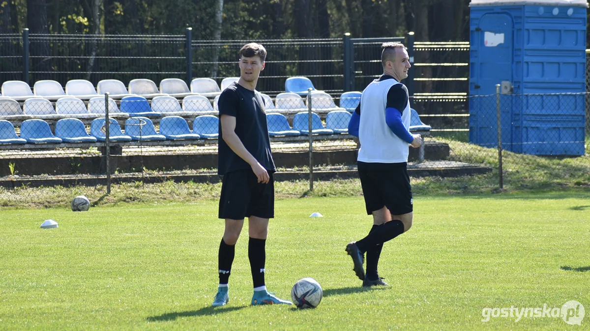 Korona Piaski - LKS Gołuchów 2 : 0