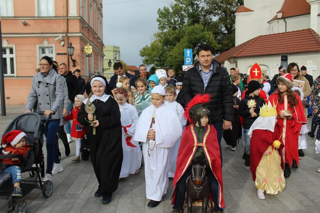 Marsz Wszystkich Świętych w parafii św. Marcina w Jarocinie