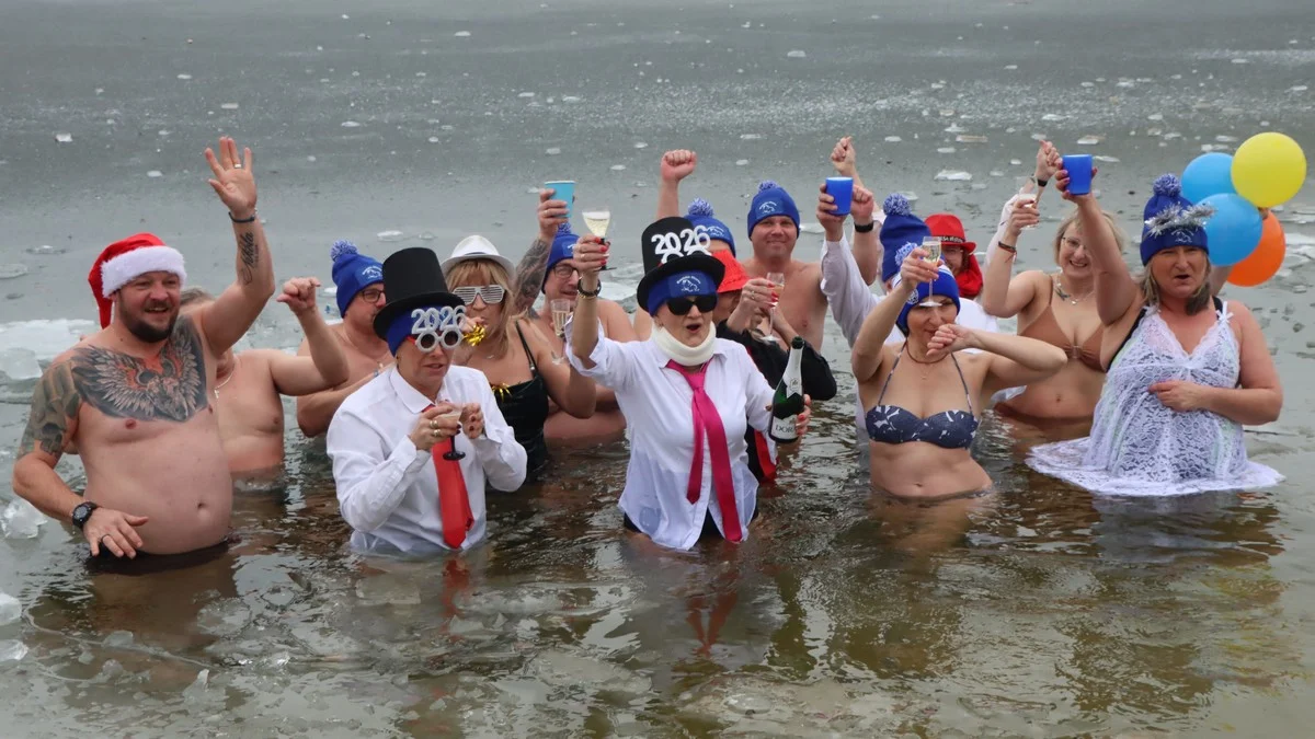 Rawickie Morsy wskoczyły do wody w Nowy Rok