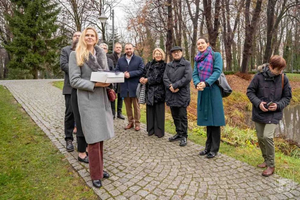 Dąb Eugeniusz został posadzony w parku Radolińskich w Jarocinie