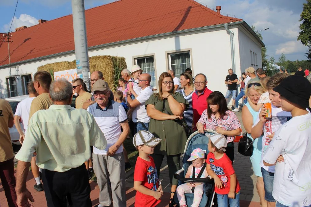 Po dwóch latach przerwy OSP z Dobieszczyzny zorganizowało dożynki