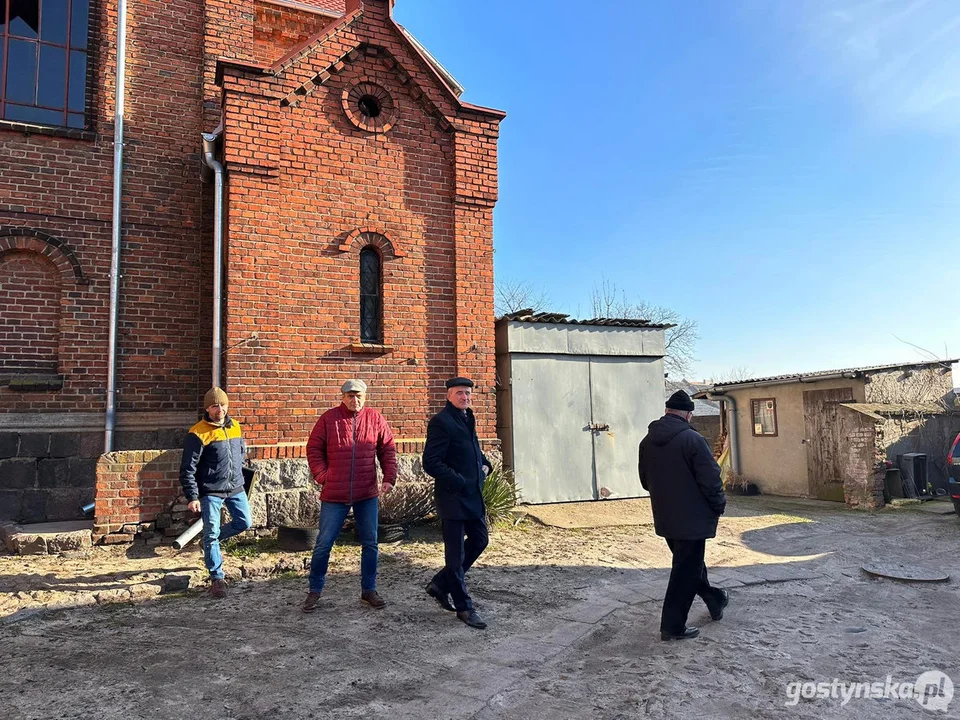 Świątynia sztuki w Pogorzeli ma nowy dach