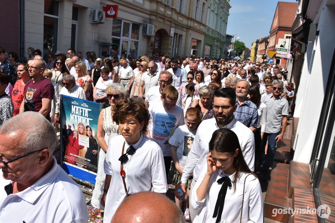 Gostyń - Boże Ciało 2023 - procesja ulicami miasta