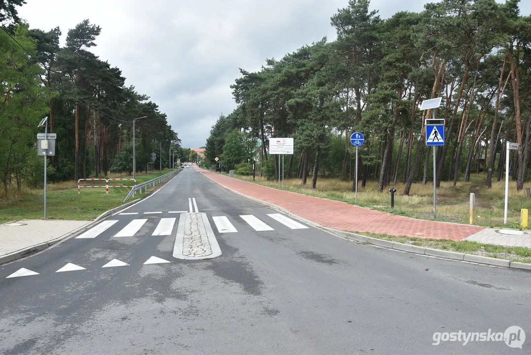 Otwarcie ulicy Drzęczewskiej w Piaskach i nowej świetlicy wiejskiej w Drzęczewie Drugim