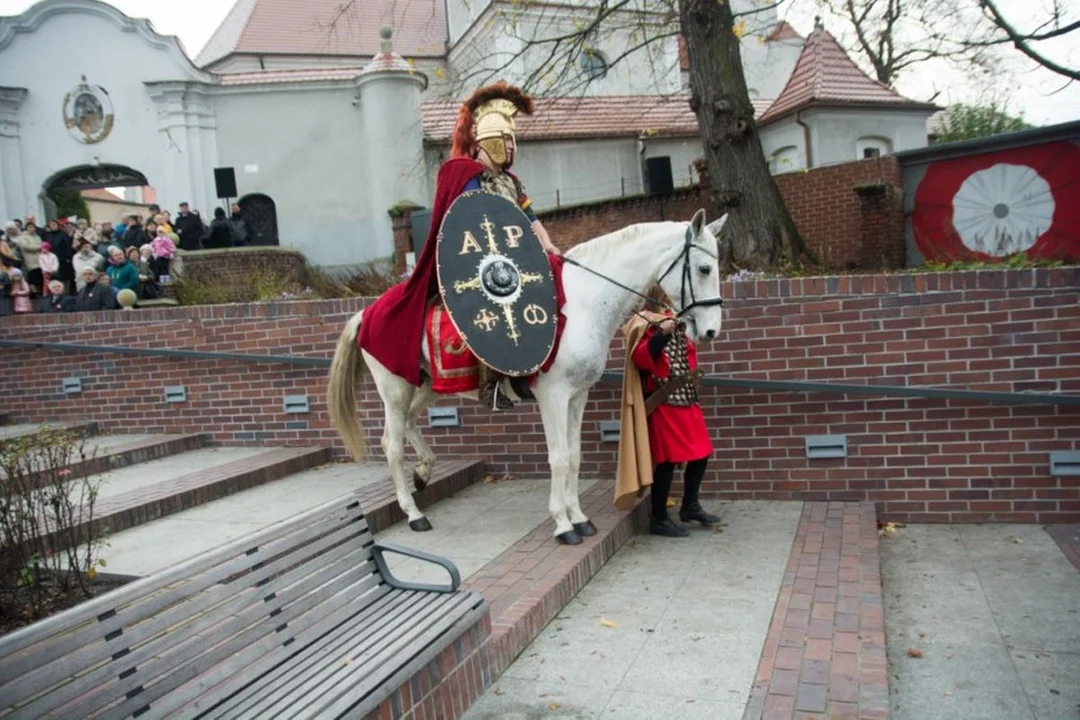 11 listopada w Jarocinie. Inscenizacja legendy o św. Marcinie