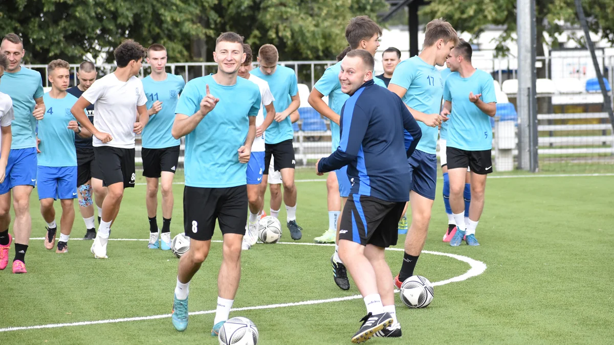 Dwudziestu czterech zawodników na pierwszym treningu Kani Gostyń - Zdjęcie główne