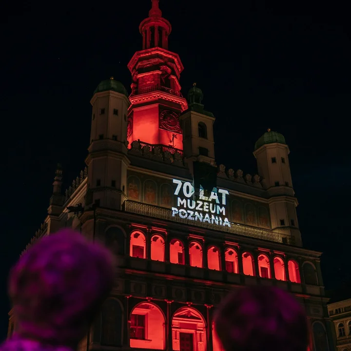 70. urodziny i nowa iluminacja poznańskiego Ratusza