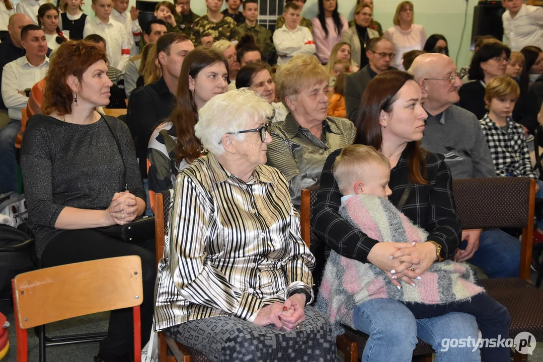 Wieczornica ze Świtezianką - patriotycznie w Szkole Podstawowej w Goli