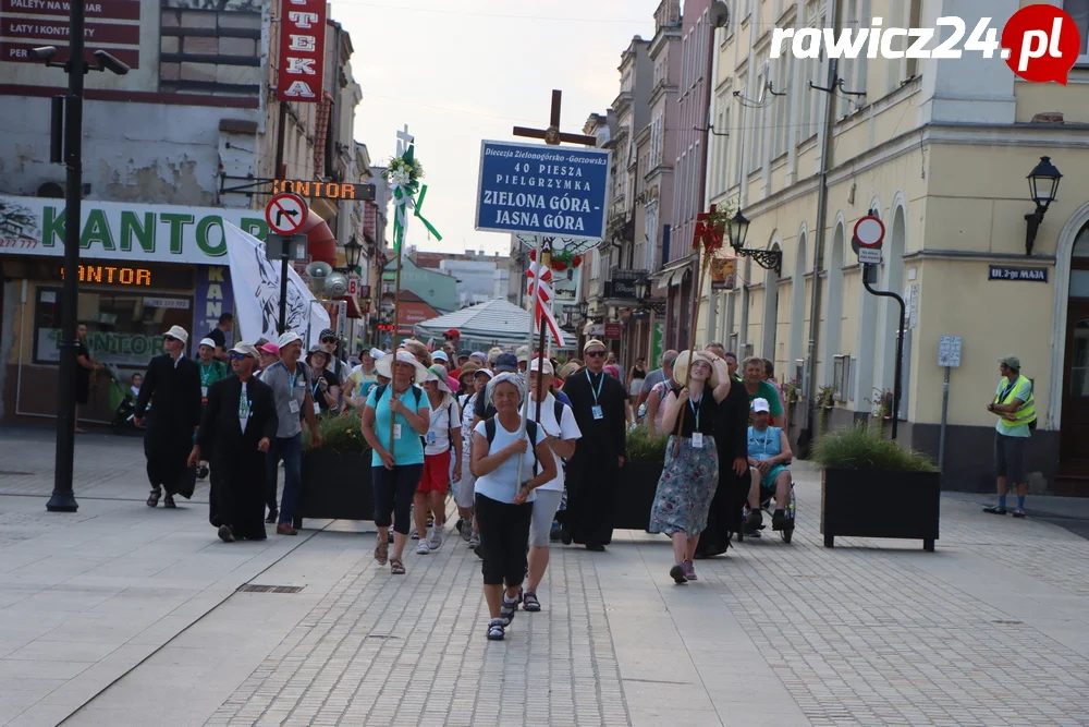 Pielgrzymi z Diecezji Zielonogórsko-Gorzowskiej w Rawiczu