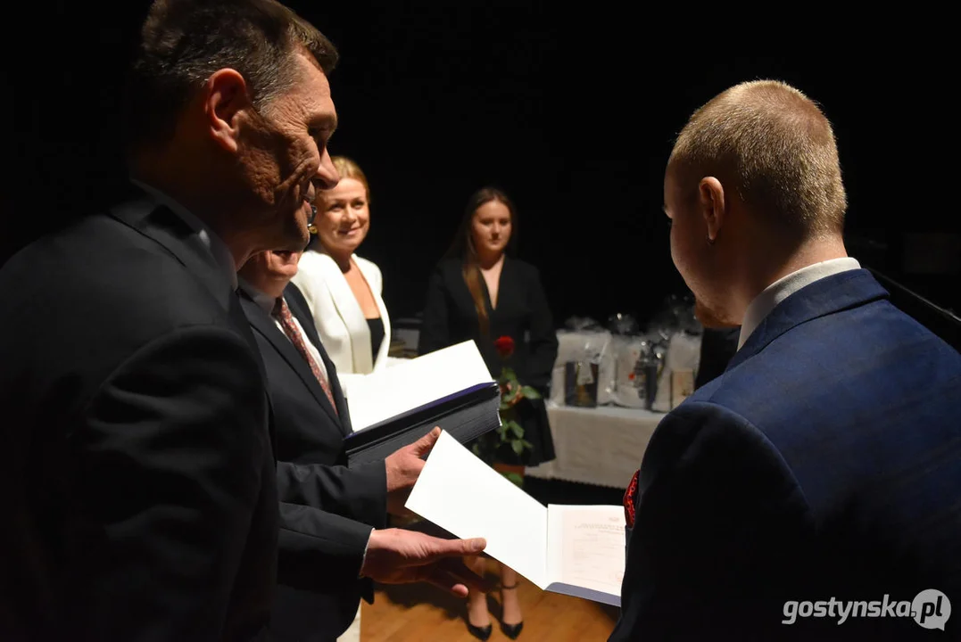 Pożegnanie absolwentów i maturzystów Zespołu Szkół Ogólnokształcących i Zawodowych w Krobi