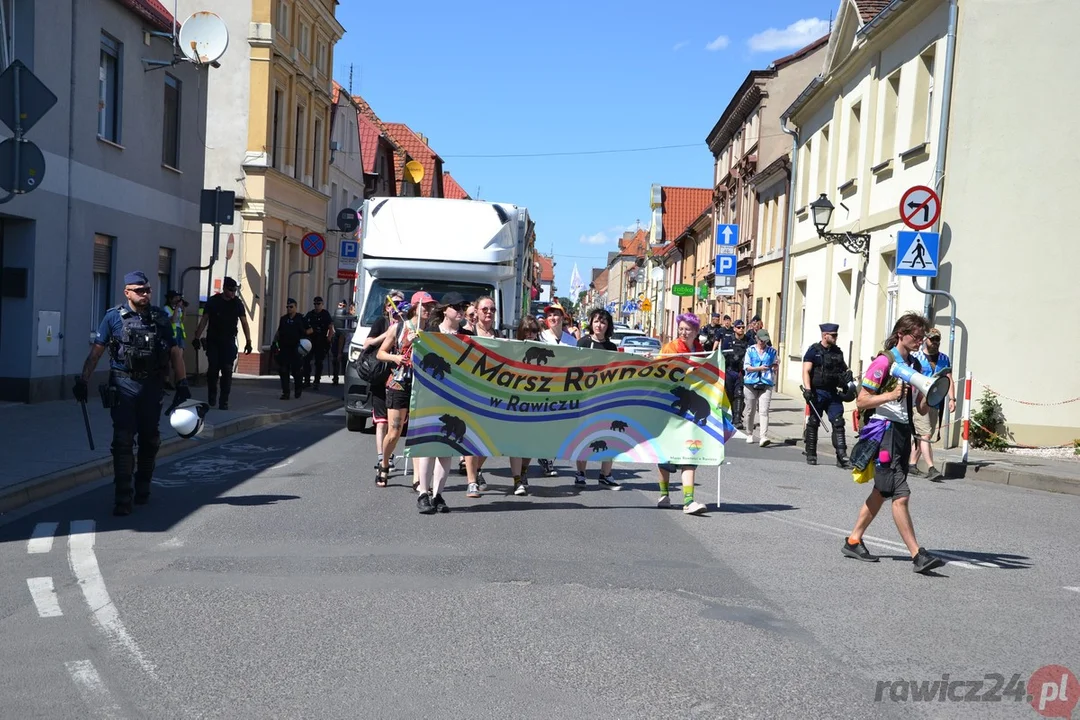 Marsz Równości i kontrmanifestacje w Rawiczu