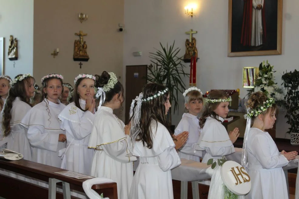 Pierwsza Komunia Święta w parafii Matki Bożej Fatimskiej w Jarocinie