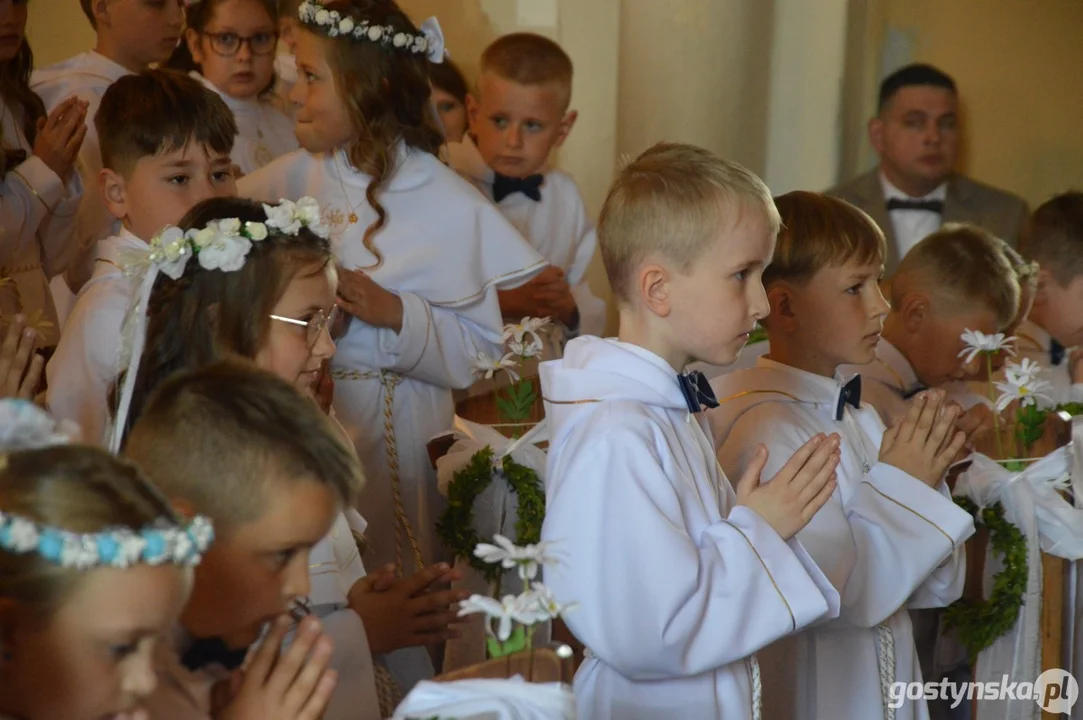 Pierwsza Komunia Św. w parafii pw. św. Jadwigi w Pępowie