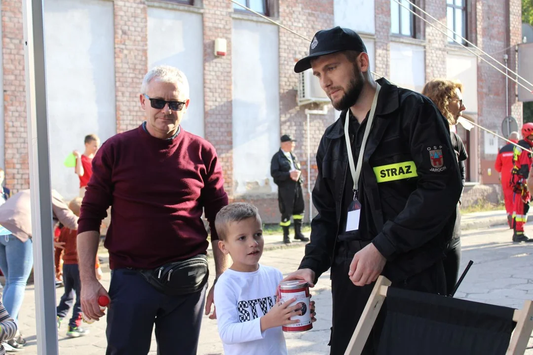 Festyn mundurowy dla Macieja Kaliszaka, prezesa OSP w Jarocinie