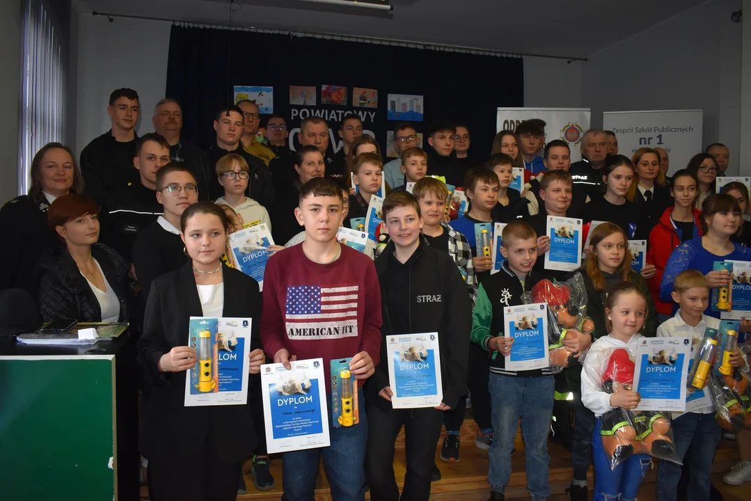 Eliminacje powiatowe Ogólnopolskiego Turnieju Wiedzy Pożarniczej „Młodzież Zapobiega Pożarom” - Zdjęcie główne