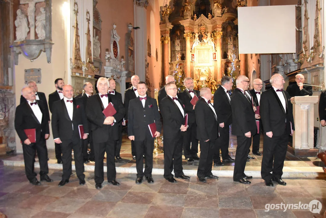 Chór Słowiki 60 - koncert kolęd w kościele na Zdzieżu w Borku Wlkp.