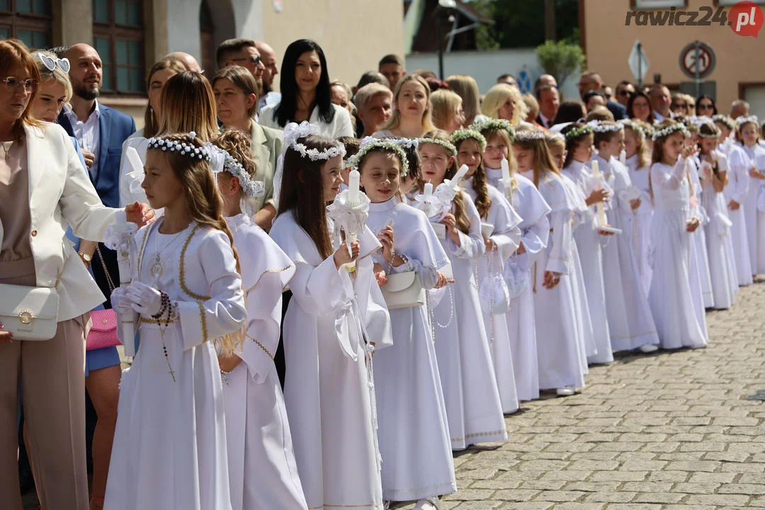 Pierwsza Komunia Święta w "białym" kościele