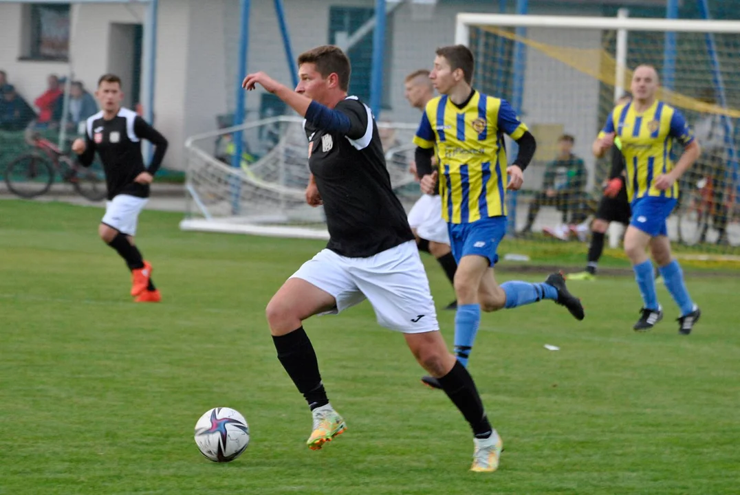 Czarni Dobrzyca - Stal Pleszew 0:2