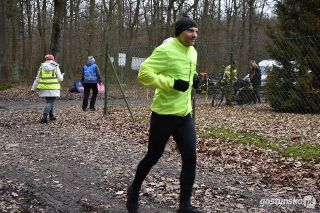 Biegająco zagrali dla WOŚP - Parkrun Gostyń i Grupa Nieprzemakalni Gostyń razem na trasie