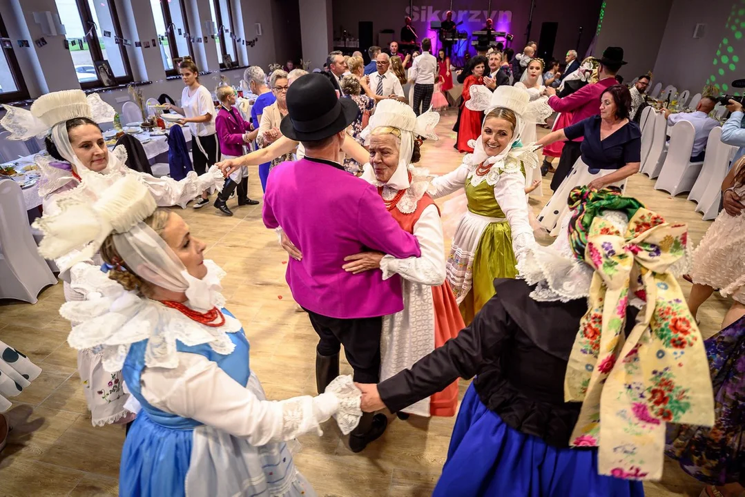 Wesele biskupiańskie Michała i Marty Chudych w Sikorzynie