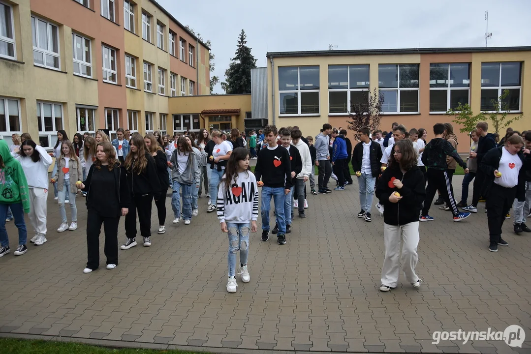 Akcja "Czytamy z Sercem" w Szkole Podstawowej w Krobi