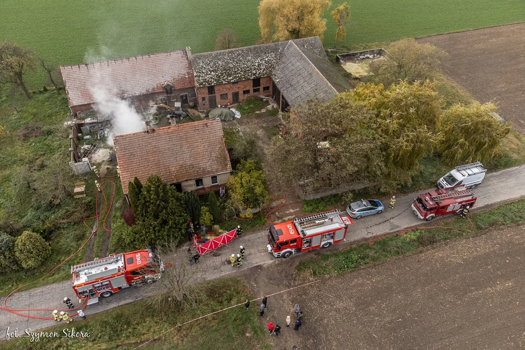 Mieszkańcy Polskich Olędrów pomagają po tragicznym pożarze na wsi - Zdjęcie główne