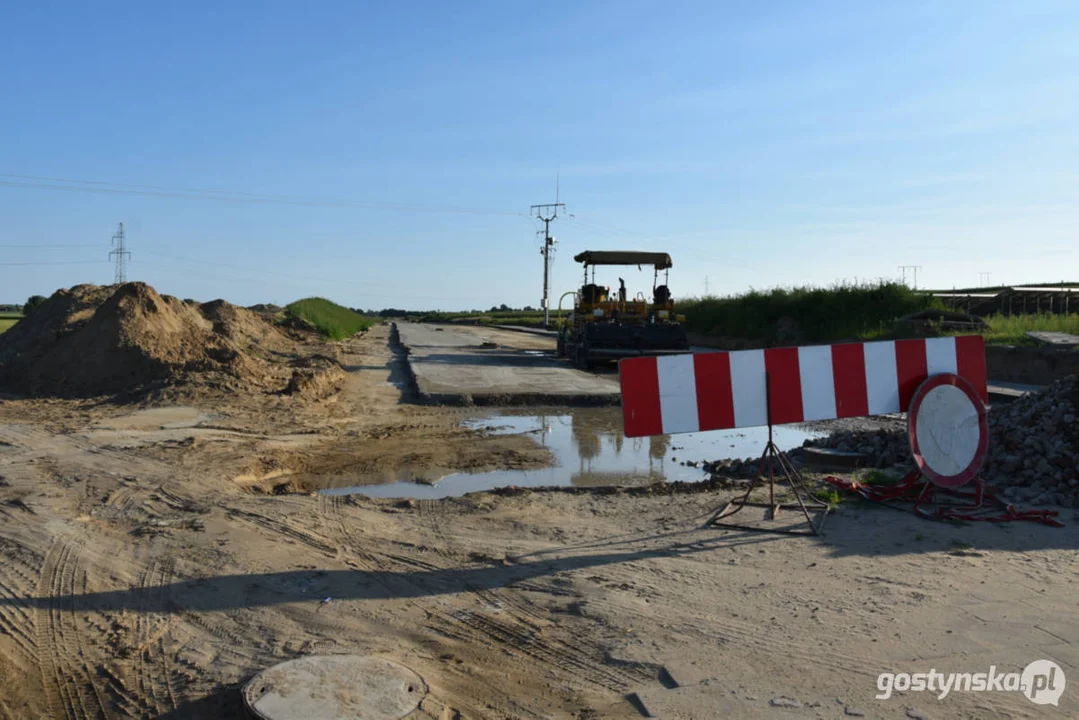 Budowa drogi na strefie gospodarczej Czachorowo k. Gostynia