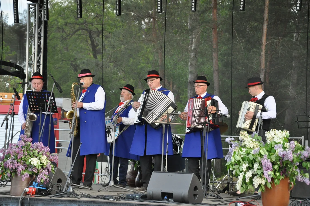 II Przegląd Piosenki Biesiadnej Seniorów „ Przystanek Majówka” [ZDJĘCIA] - Zdjęcie główne