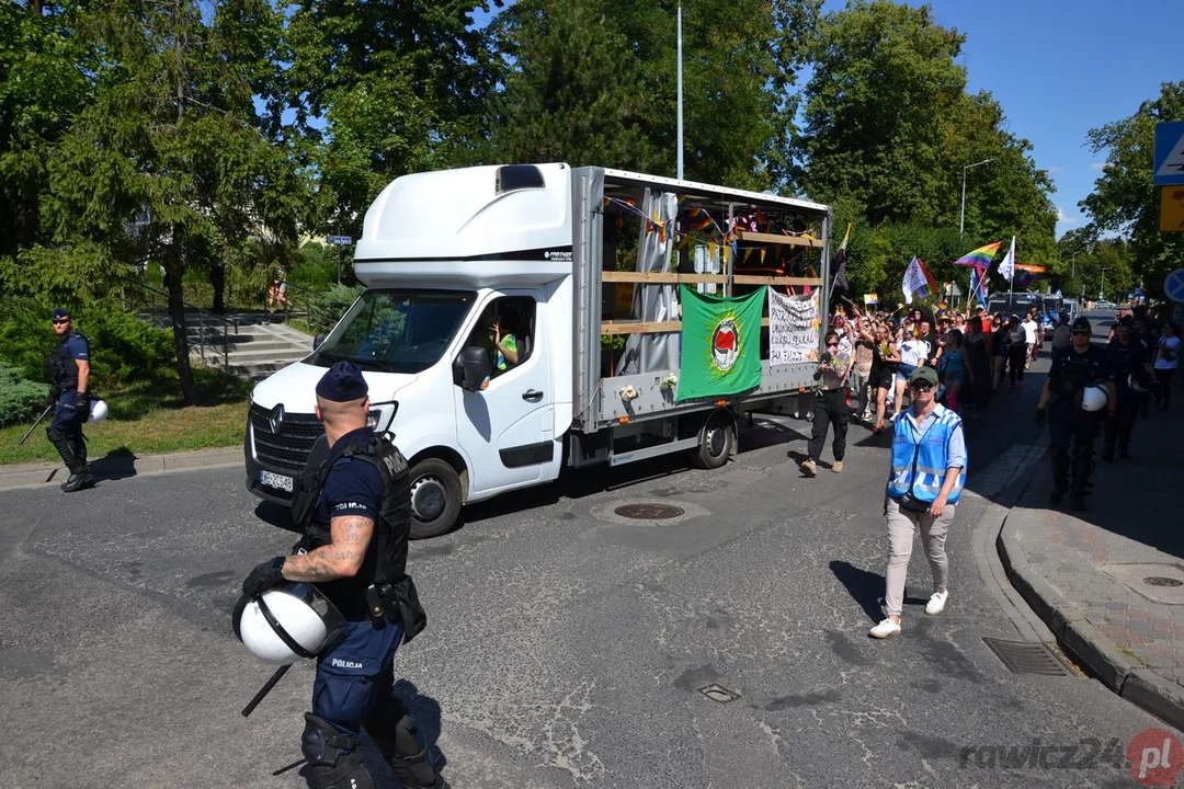 Marsz Równości i kontrmanifestacje w Rawiczu